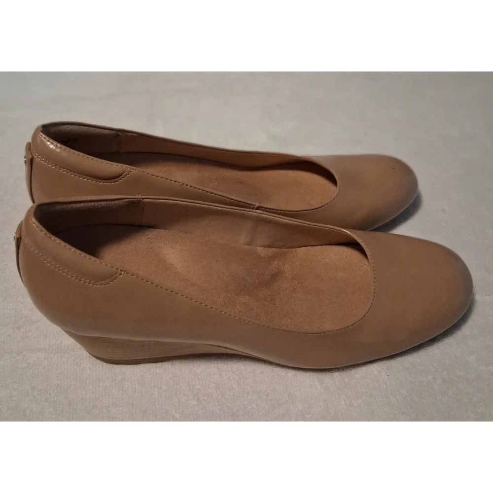 Womens Dress Shoes Dr. Scholl's Be Flex Wedge Pump 11M Taupe Classic Nude Chunky